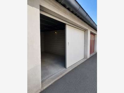 Garage fermé à vendre – Vannes, entre le cen
