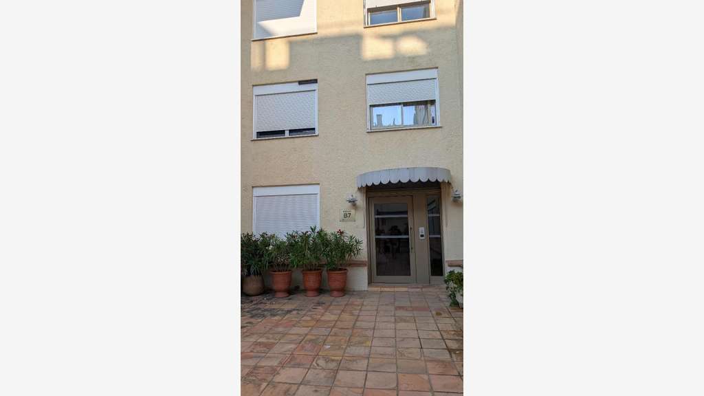 Vente hobby room 17m² proche centre Saint-Tropez