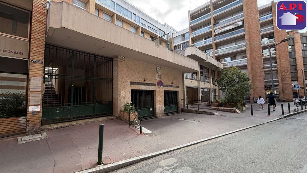 PLACE DE PARKING À VENDRE  TOULOUSE CENTRE  PROC