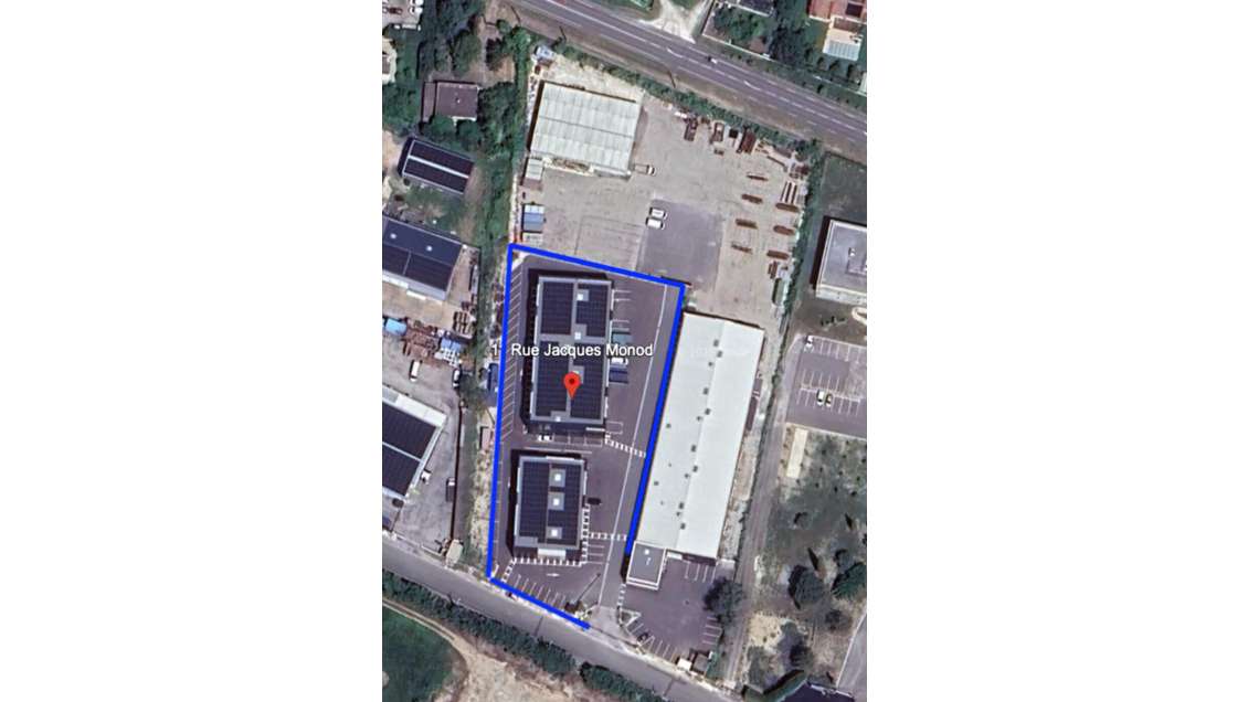 Local d'activité de 1860m² à vendre à Pierrelatte