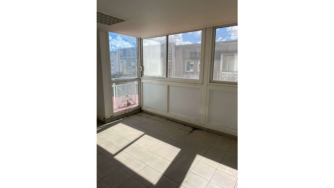 Cède bureau 315m² ZAC Rivière Roche Fort de France