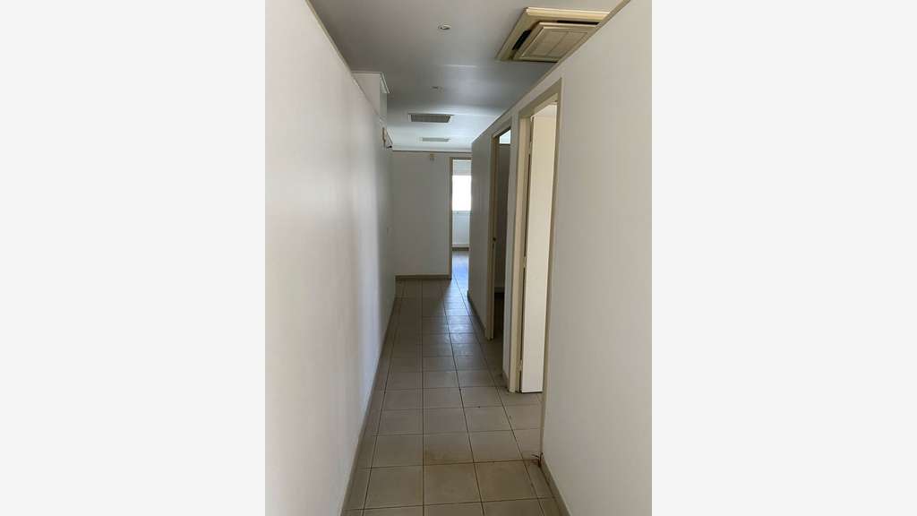 Cède bureau 315m² ZAC Rivière Roche Fort de France
