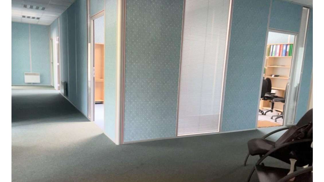 Vente bureaux modulables 300m² R+1 à Grigny