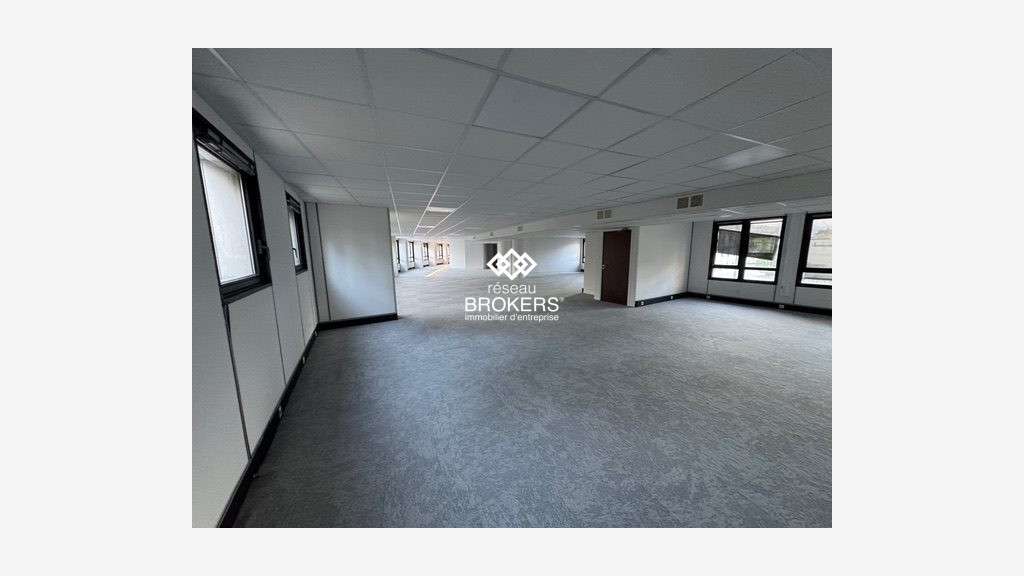 A vendre bureaux de 594m² divisibles à Grenoble