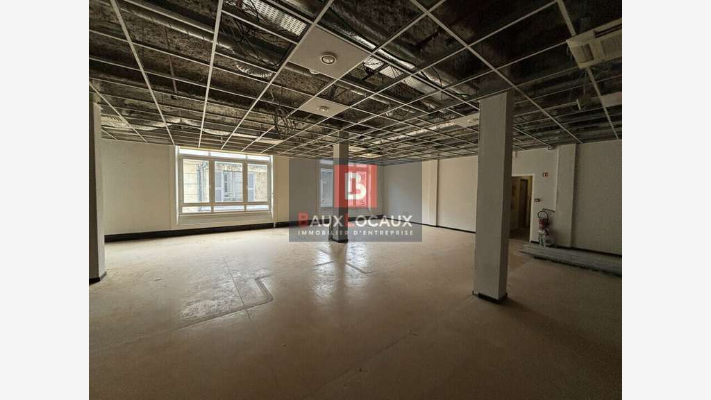 A vendre bureaux 254m² R+2 à Avignon intramuros