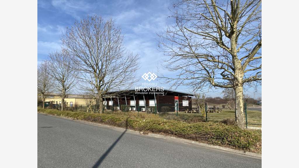 AV bureaux grande parcelle 9633m² ZI La Feuillouse
