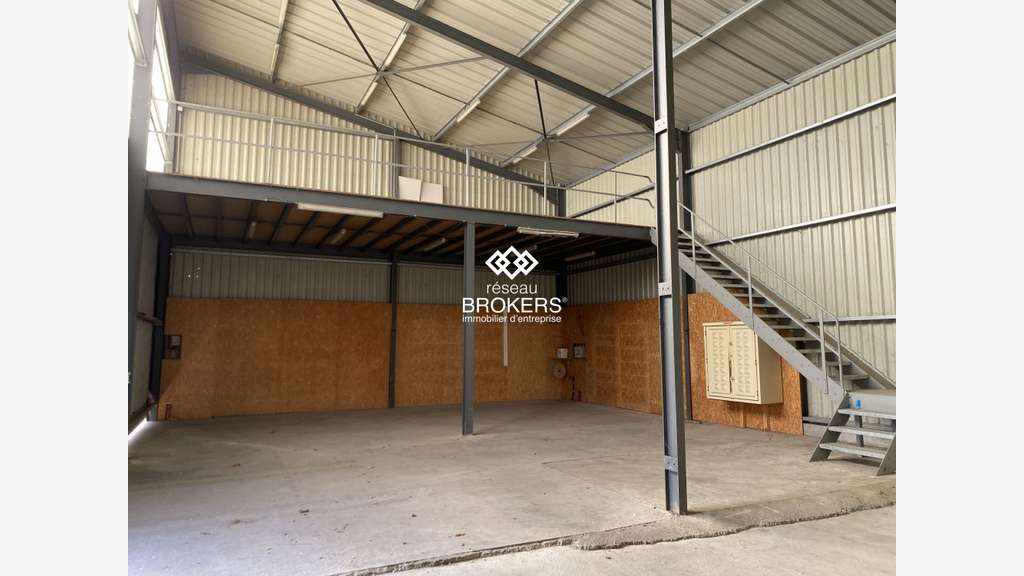 AV bureaux grande parcelle 9633m² ZI La Feuillouse