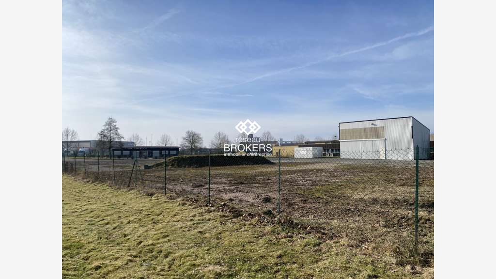 AV bureaux grande parcelle 9633m² ZI La Feuillouse