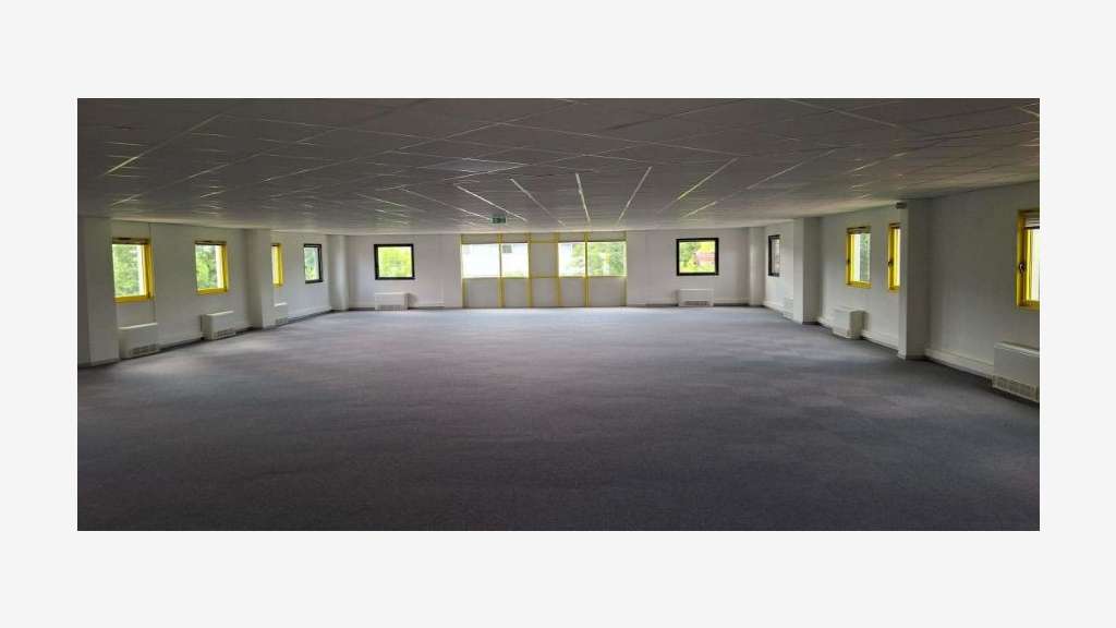 Bureaux en open-space 285m² à Aubière la Pardieu