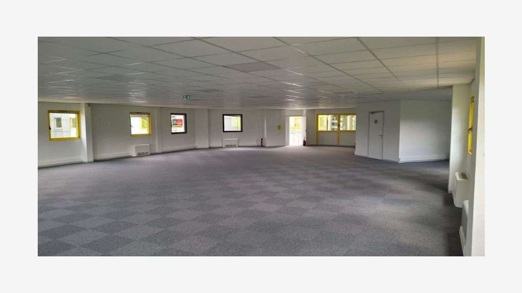 Bureaux en open-space 285m² à Aubière la Pardieu