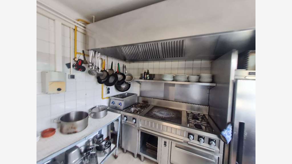 Vente murs restaurant de 220m² à Bois d'Arcy
