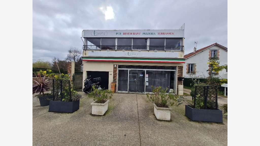 Vente murs restaurant de 220m² à Bois d'Arcy