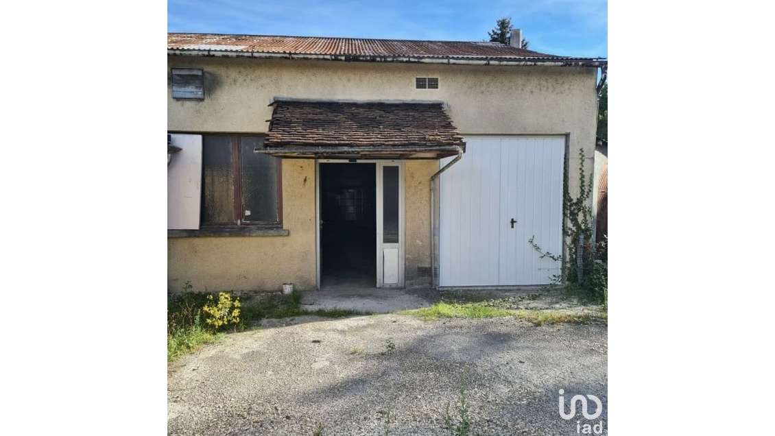 Cède local commercial de 32m² + ateliers à Gien