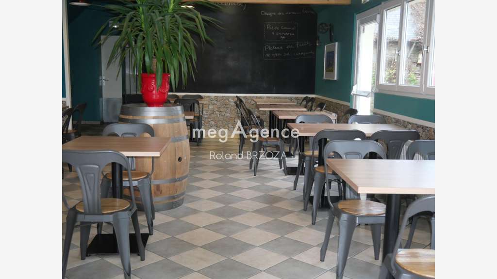 AV immeuble restaurant de 1780m² Mont Saint Michel