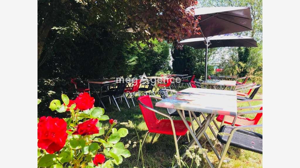 AV immeuble restaurant de 1780m² Mont Saint Michel