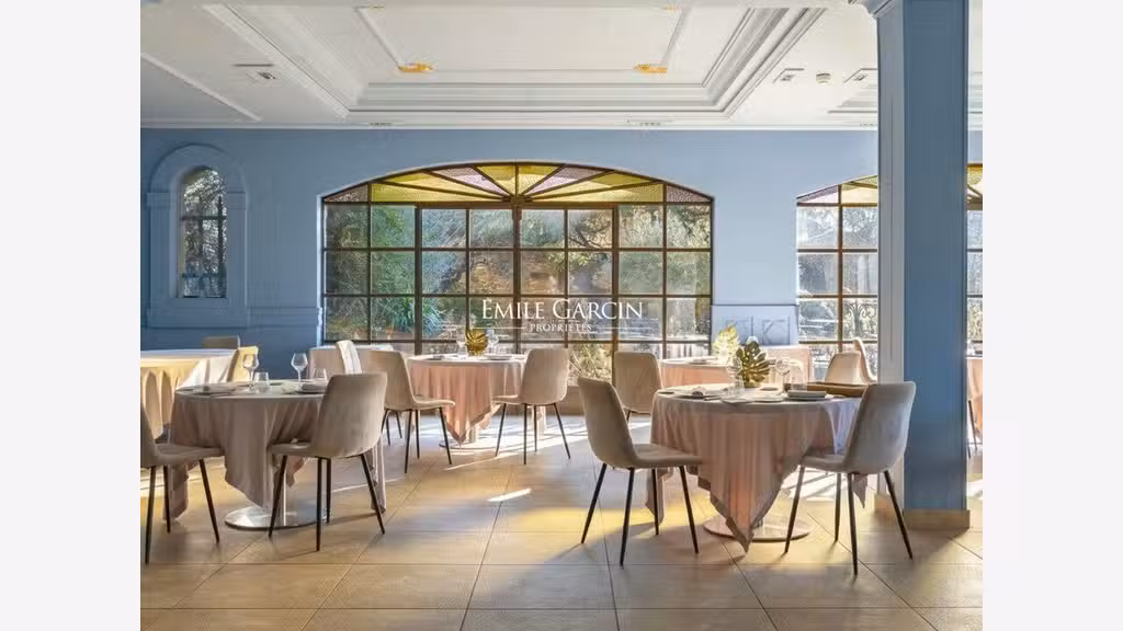 Vente château d'exception 10ha en Drôme provençale