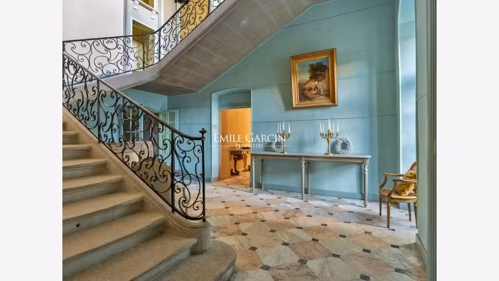 Vente château d'exception 10ha en Drôme provençale