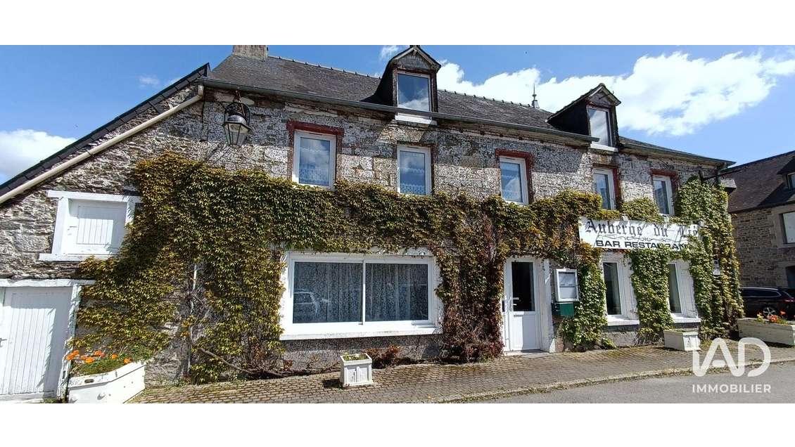 Vente immeuble mixte 195m² La Chèze bon potentiel