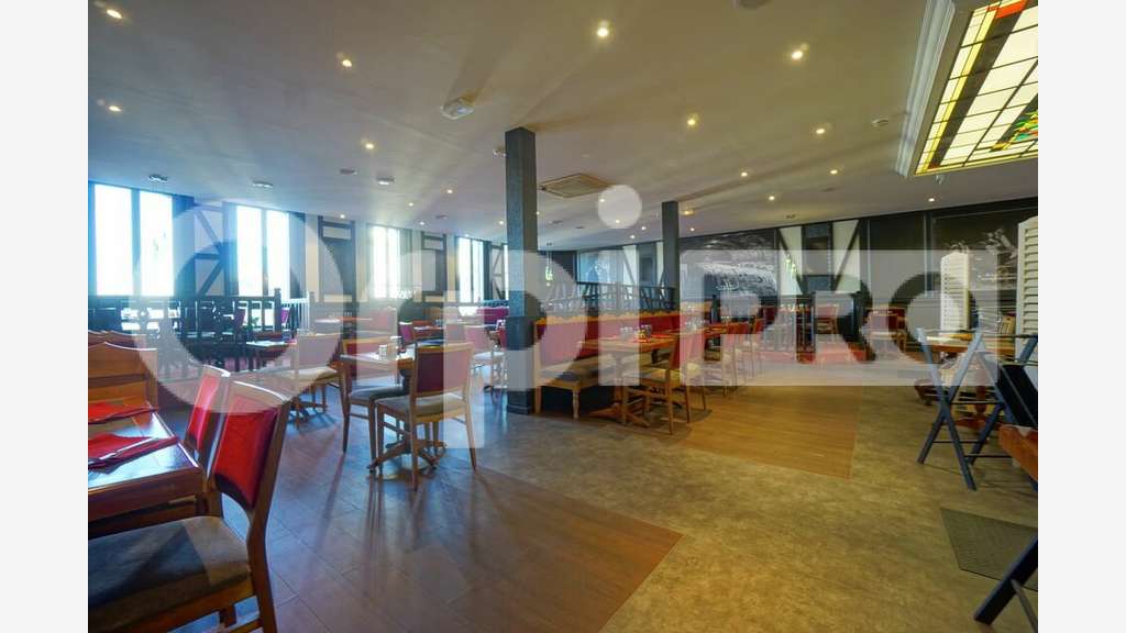 Cède bail établissement de 1200m² à Montluçon