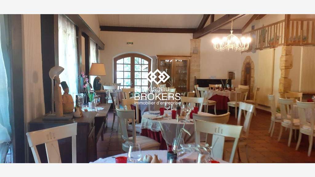Murs restaurant à vendre au centre de Bouzel