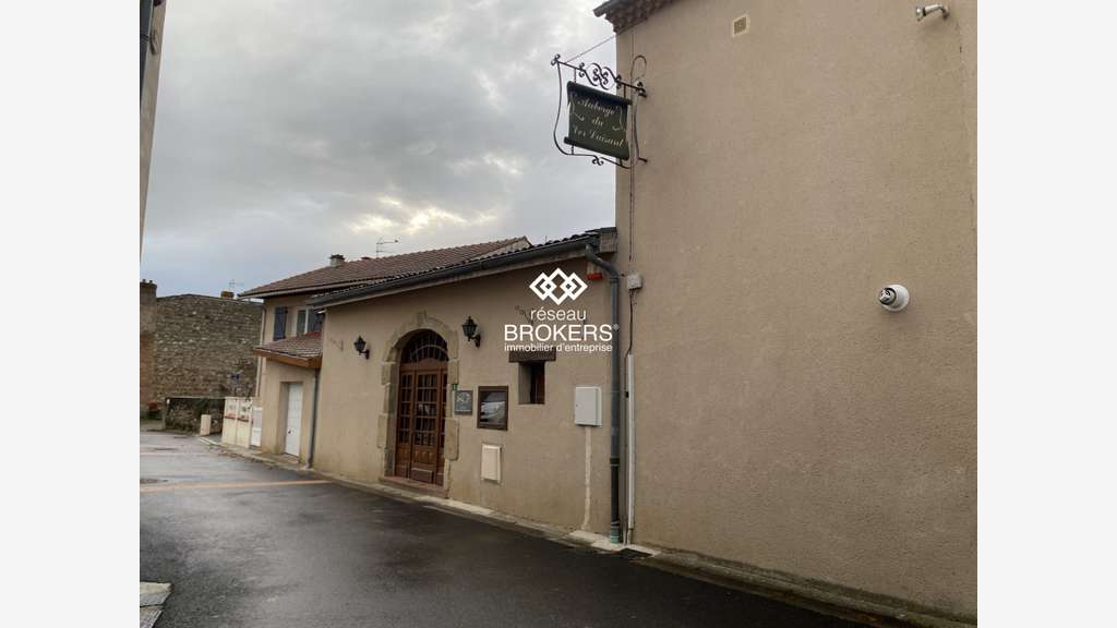 Murs restaurant à vendre au centre de Bouzel