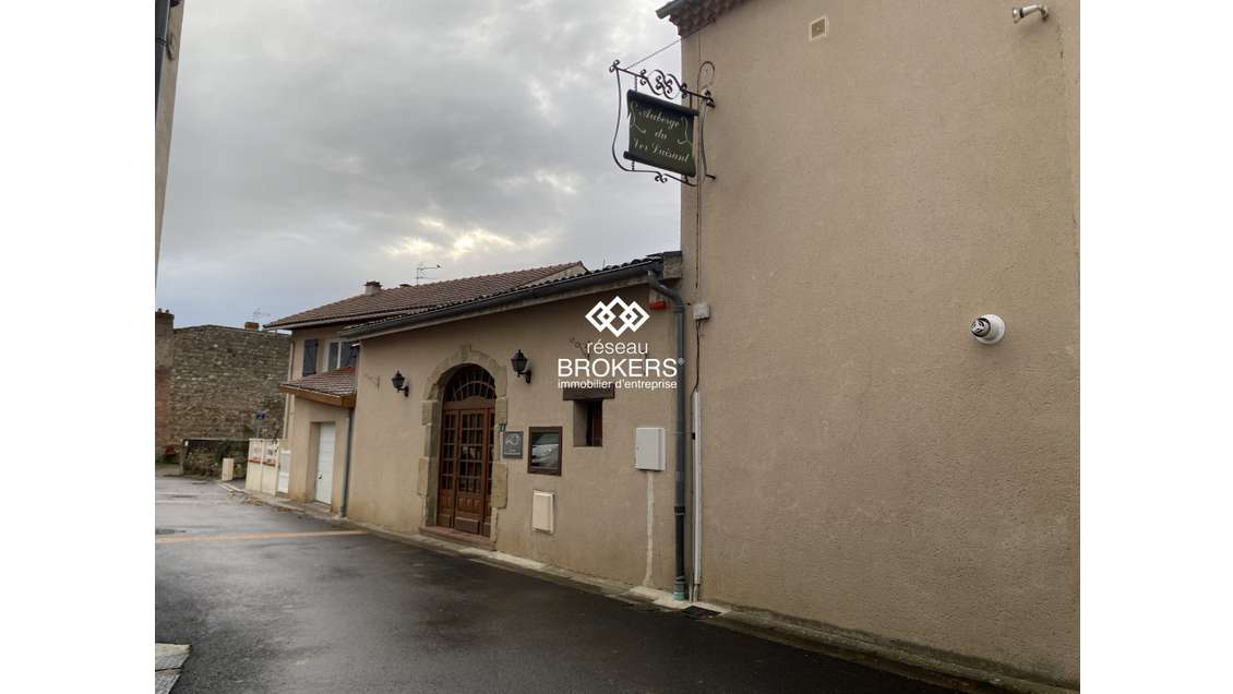 Murs restaurant à vendre au centre de Bouzel