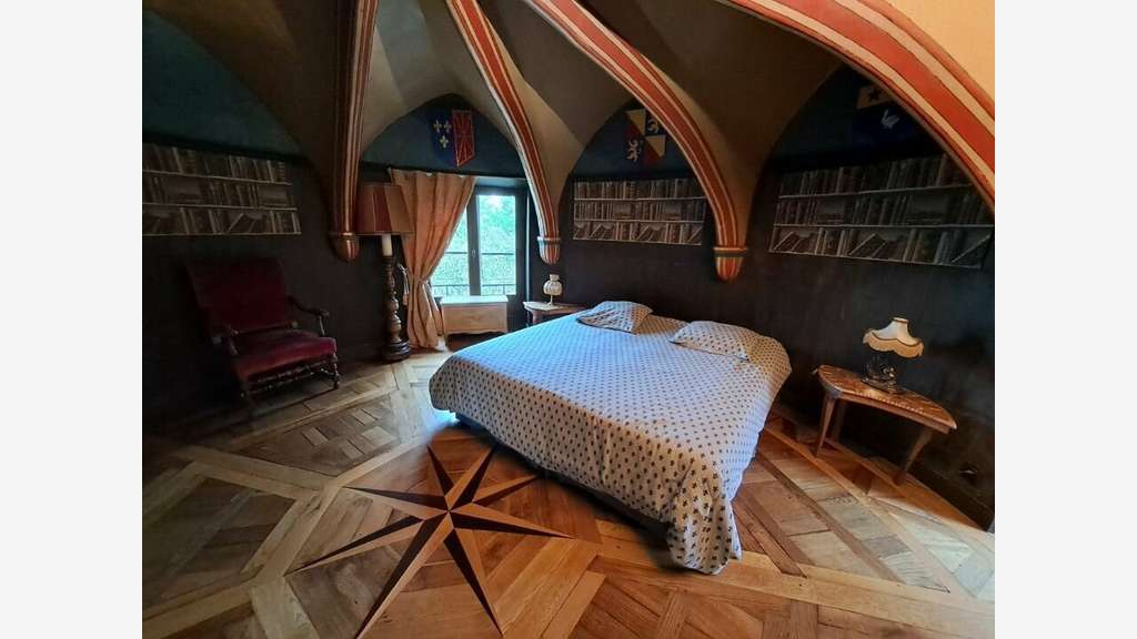 Château à vendre de 1000m² dans l'Oise (60)