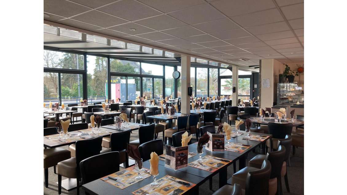 A vendre murs de 1600m² Saint-Hilaire-Du-Harcouet