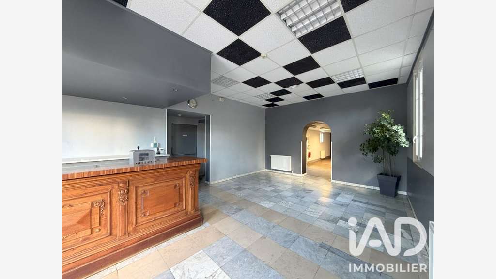 Vente salle et chambres d’hôtes à Bailleval