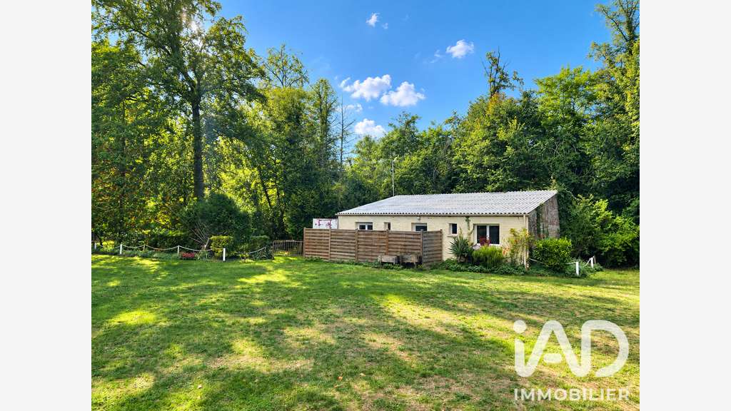 Vente salle et chambres d’hôtes à Bailleval