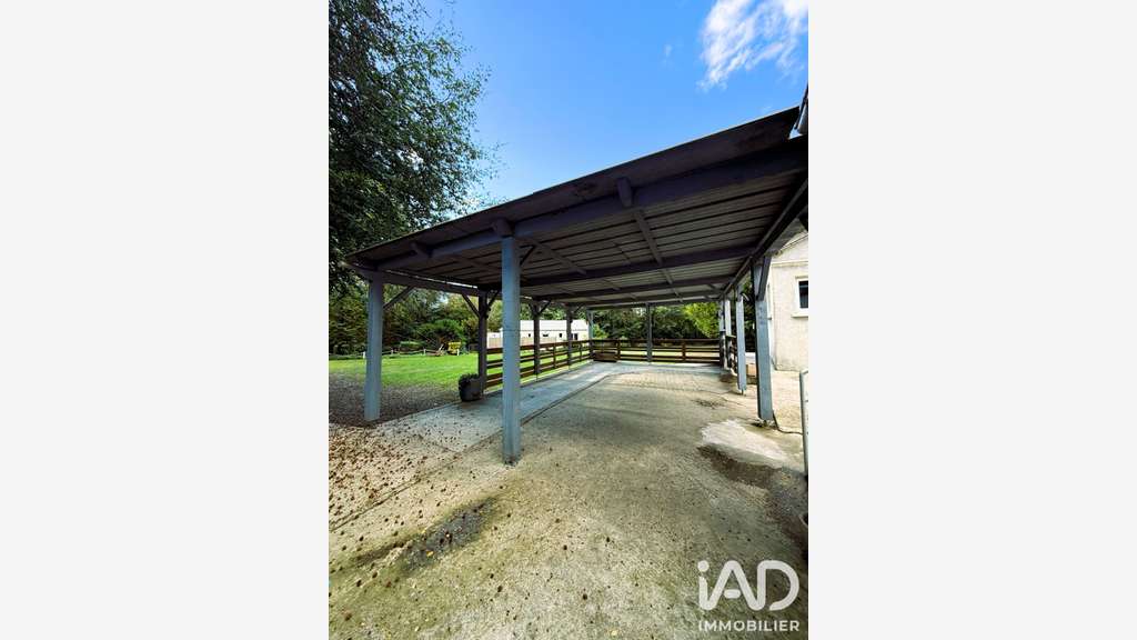 Vente salle et chambres d’hôtes à Bailleval
