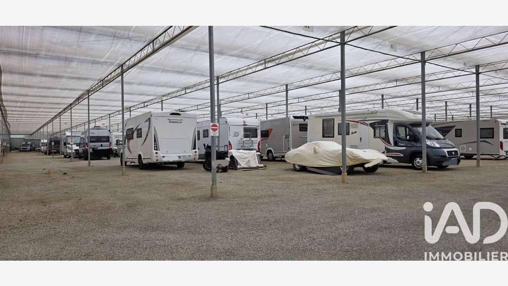 Vente serres de 8500 m² sur 1.1ha à Bourgbarré