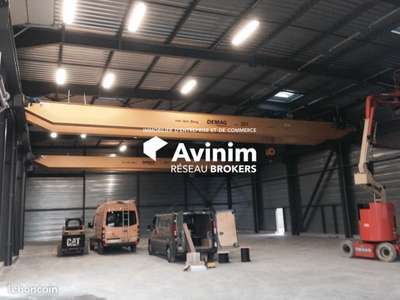 Cède terrain à bâtir 6500m² + local pro 6500m² Ain