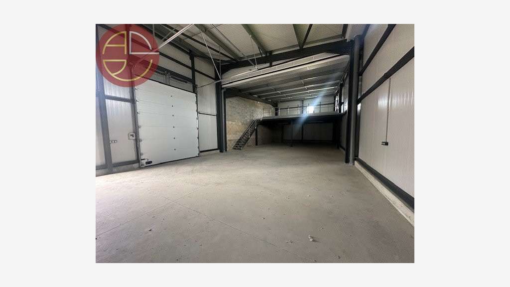 A vendre entrepôt de 1550m² Sud-Est Toulouse Deyme