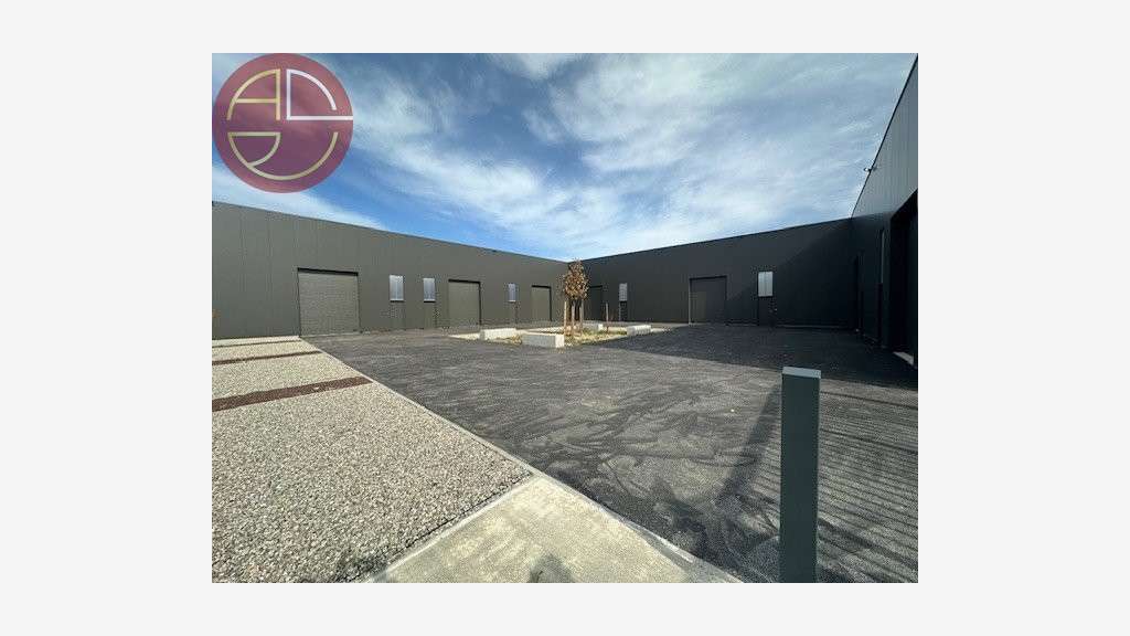 A vendre entrepôt de 1550m² Sud-Est Toulouse Deyme