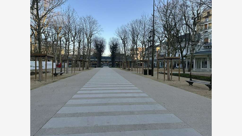 Vente terrain 4000m² en zone d'activité à Vichy