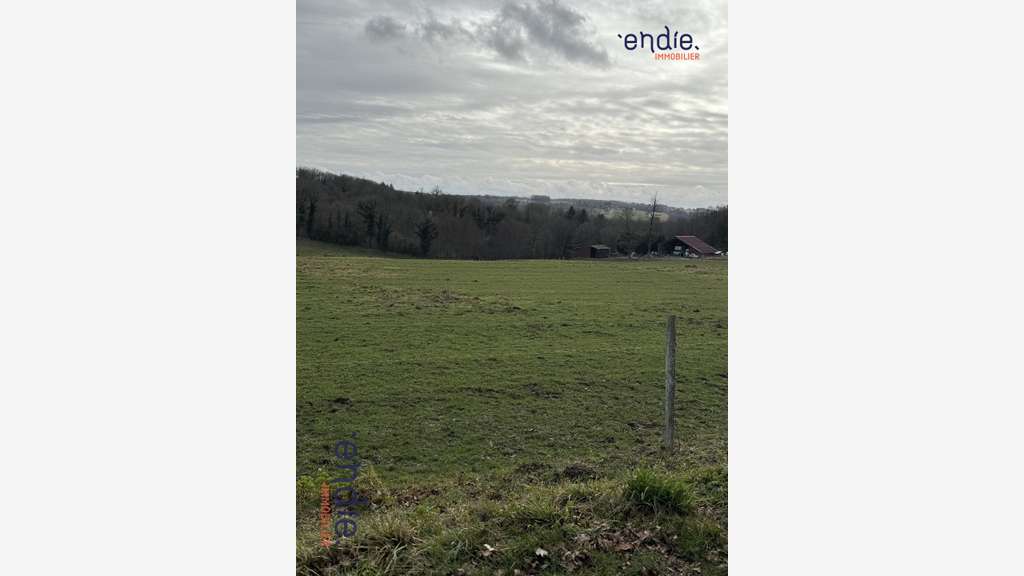 Vente terrain agricole avec bâtiments à Chaillac 
