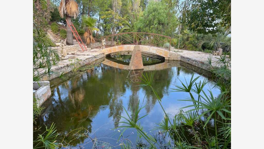 LIEURAN CABRIERES : UN COIN DE PARADIS d'environ 6