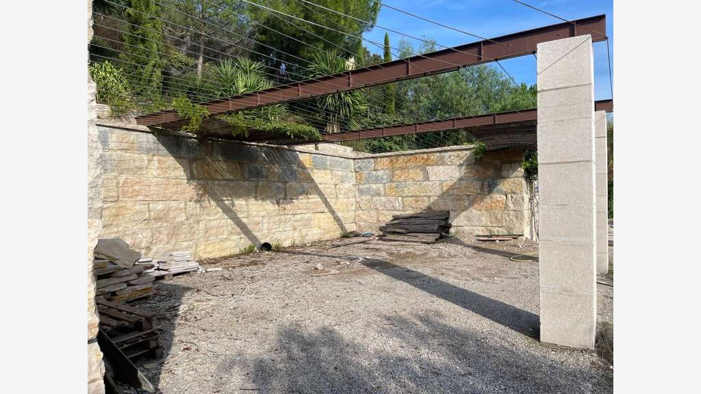 LIEURAN CABRIERES : UN COIN DE PARADIS d'environ 6