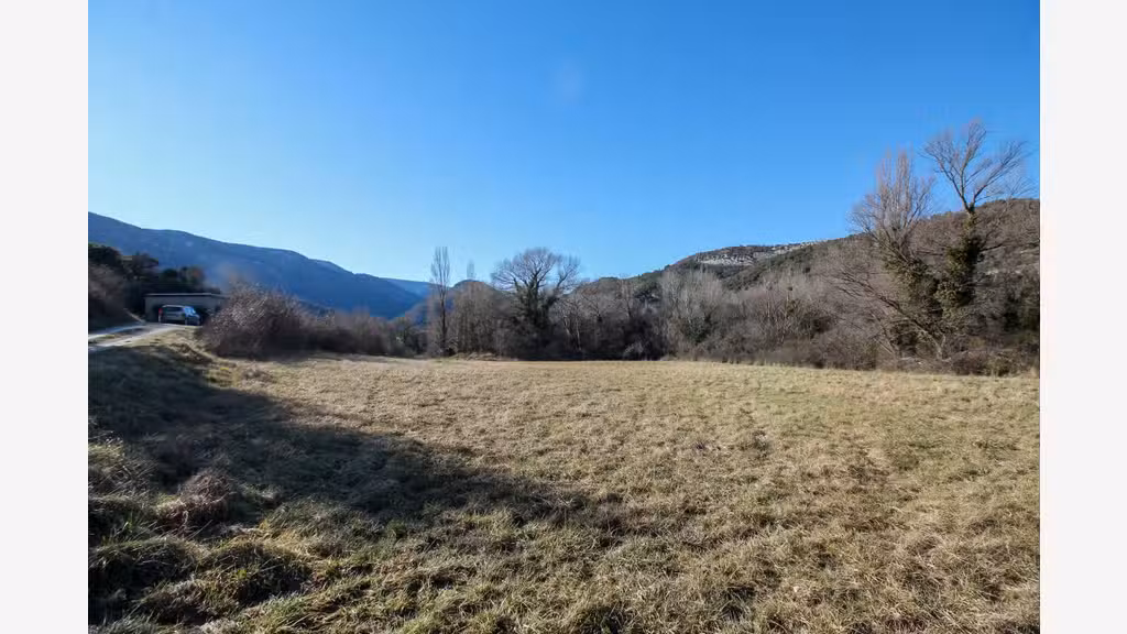 Vente Terrain activité 5800m² à Montbrun-les-Bains