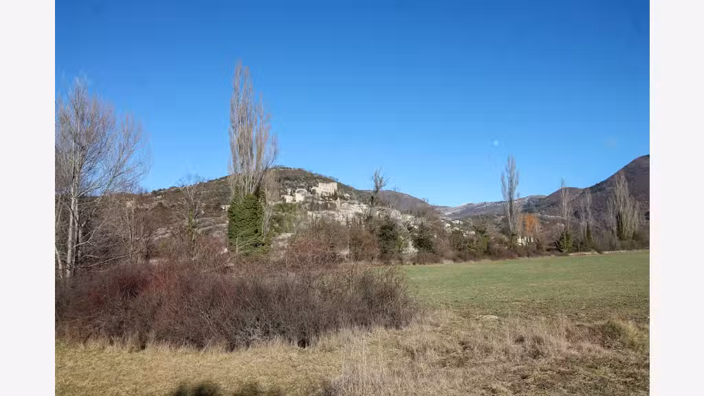 Vente Terrain activité 5800m² à Montbrun-les-Bains