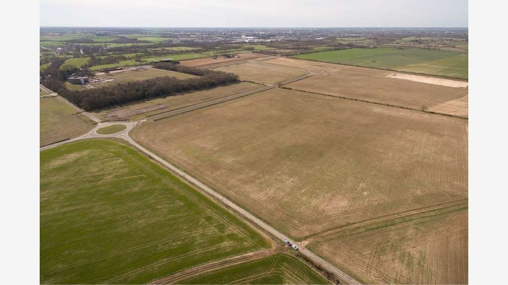 Vente 65 ha de terrains industriels à Châteauroux