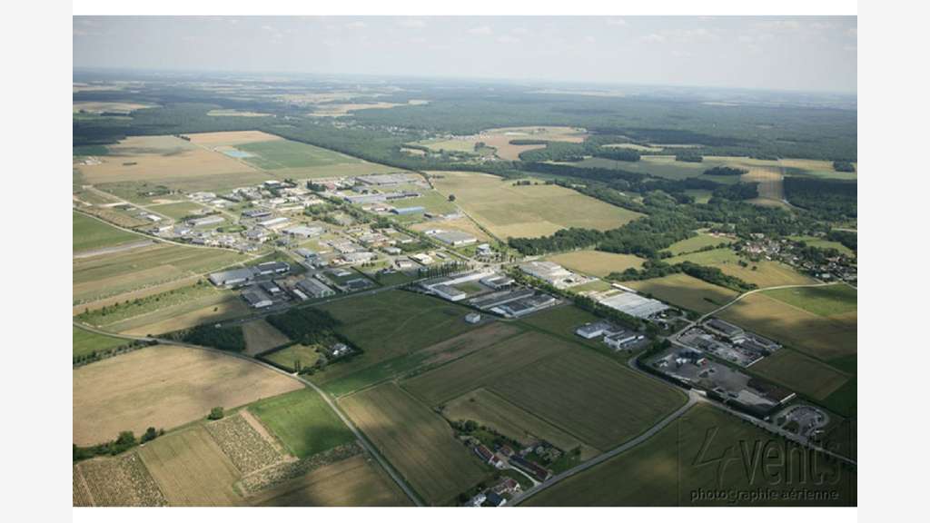 À vendre – 90 hectates de terrains industriels à A