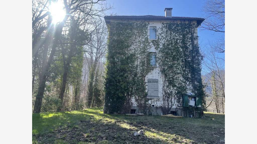 Terrains tourisme à vendre à Ax les Thermes