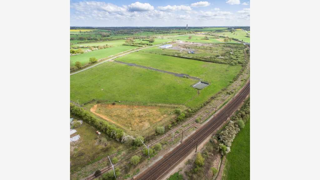 AV Terrains Industriels à partir de 2 500m² Celon