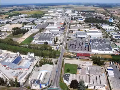 Terrains de 50 ha à acheter au domaine industriel 