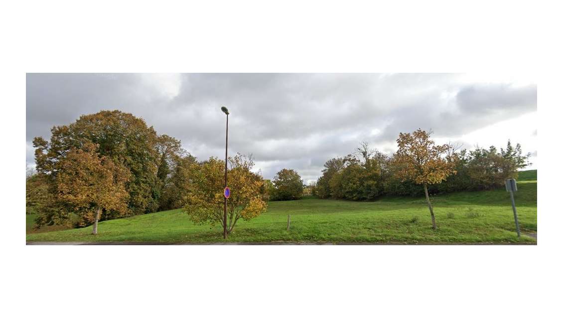 A vendre terrains industriels de 3 200 à 5 200m²