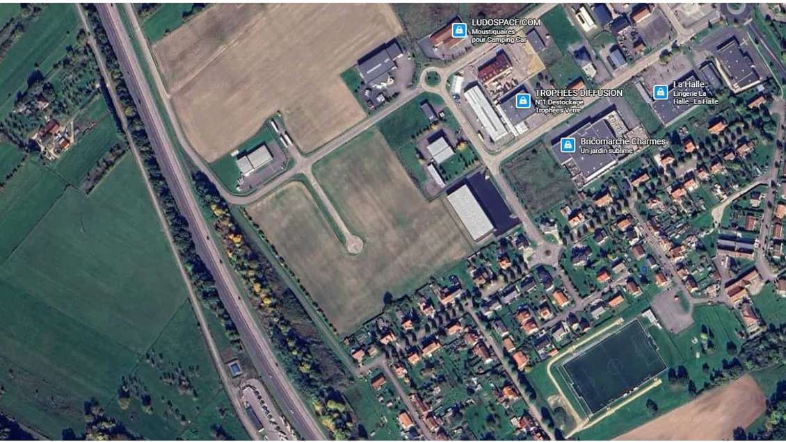 À vendre terrain industriel de 8 ha à Charmes