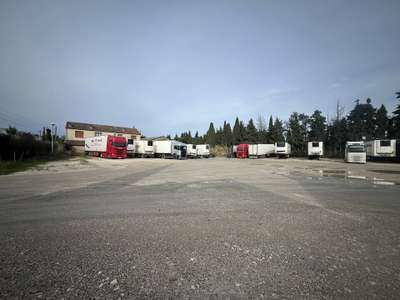 Vente Terrains industriels et agricoles à Châteaurenard