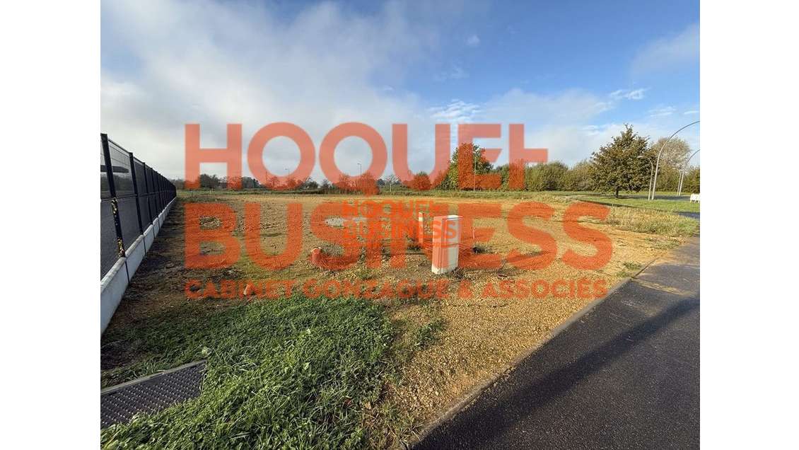 Terrain industriel ou commercial 2900m² à Donchery